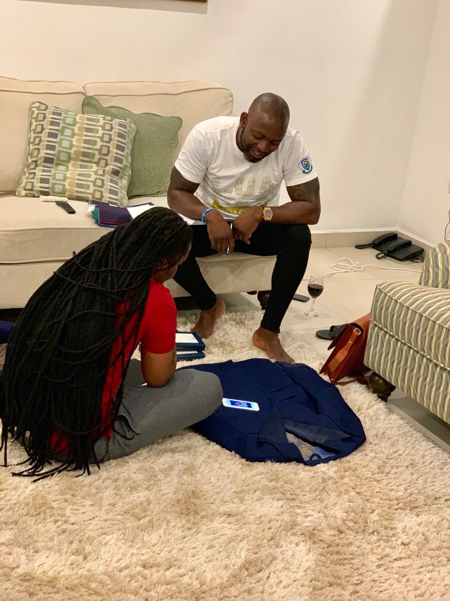 wandaman's tweet photo. ...in the kitchen....fabric selection and detailing....we cooking up a storm called ‘Dynasty SS20’ with @SheriaNgowi ...even the locks have been set free-ish🔥🔥🔥🔥🔥🔥 https://t.co/BPgSaZeIlC