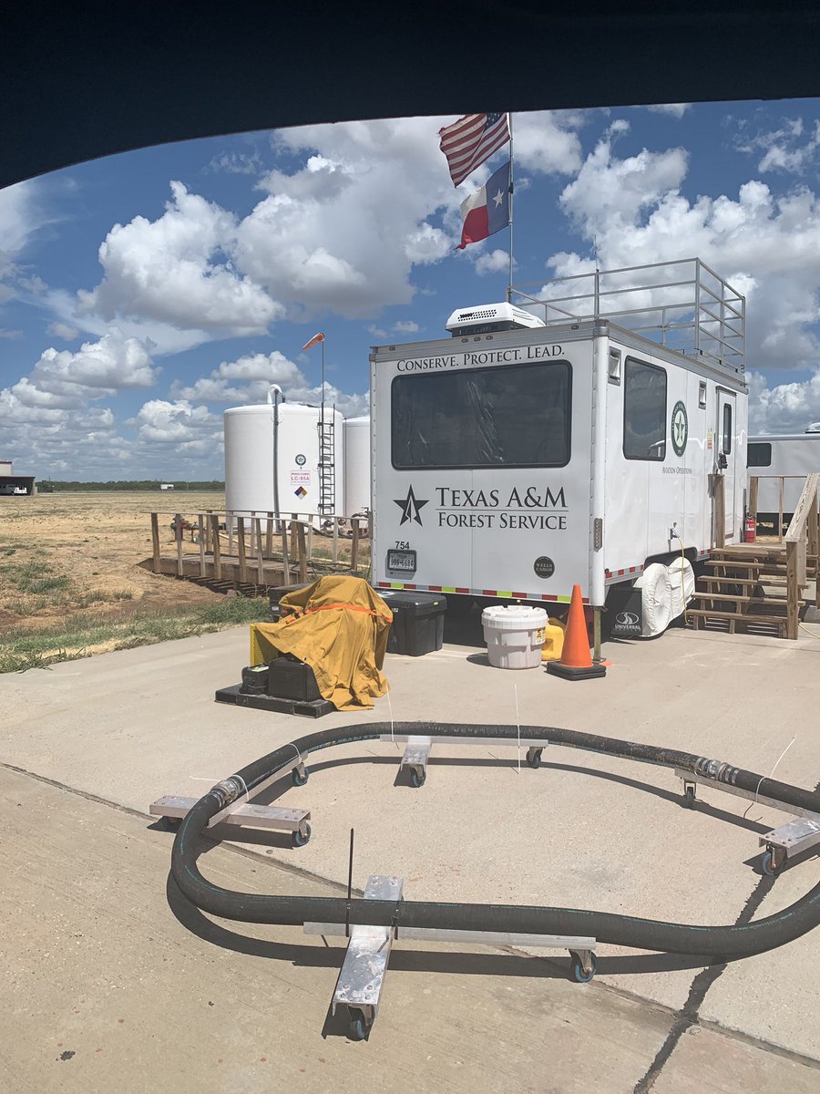 RepStanLambert's tweet photo. Learning about grass fires and how to fight them.  #txlege #HD71 #PrayForRain https://t.co/CNpBgWAwWN
