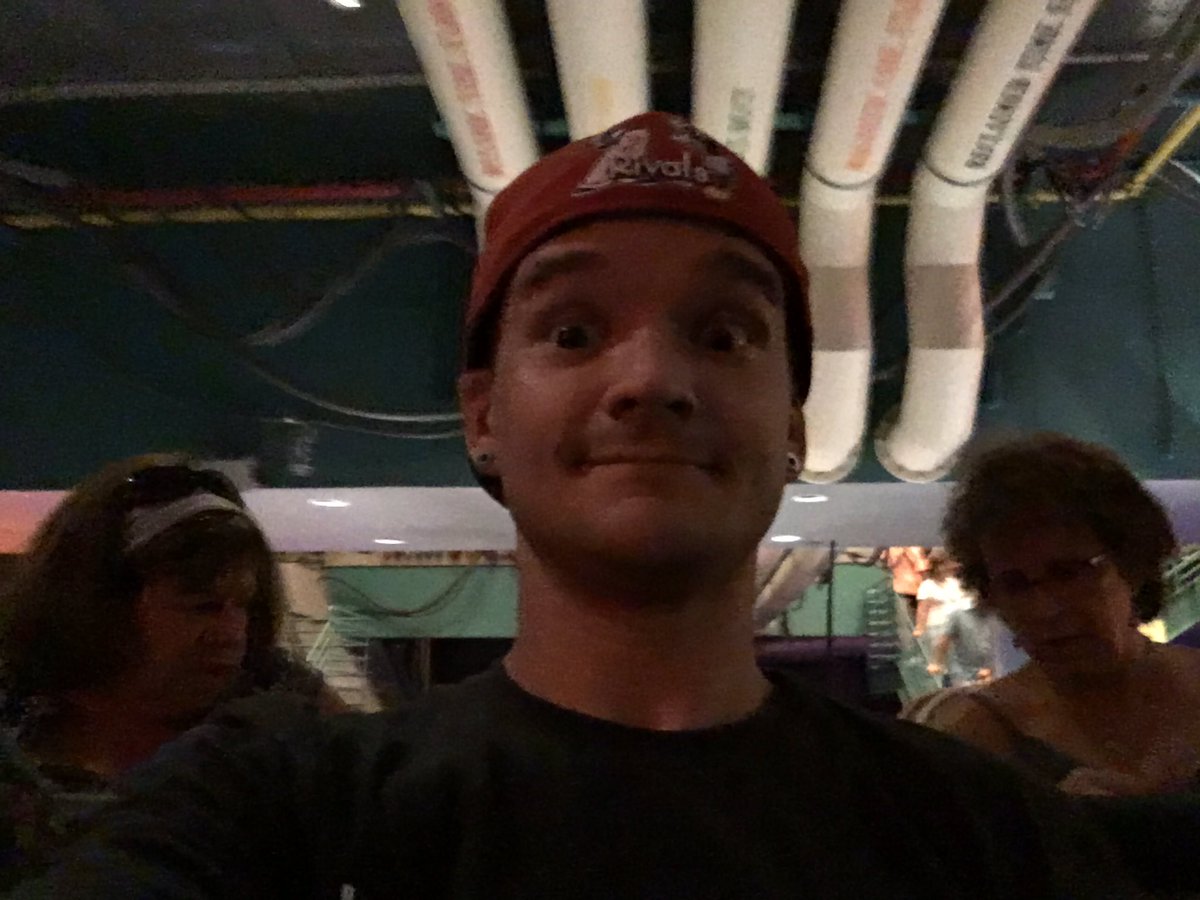 mousehost's tweet image. #33 Dinosaur 🦖🦕using FastPass 7 #parkeologychallenge @parkeology @magiconadollar #DJwdwchallenge #isaiah117house