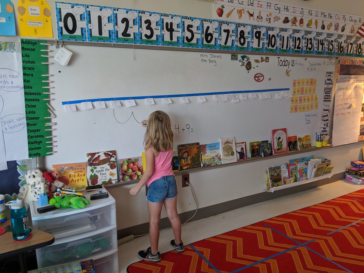 MissPattison4's tweet photo. Today Ss labeled this number line and then used it to show their thinking for addition. Awesome #mathtalk @EatonElemSchool #NHCSchat https://t.co/NsQhhxFuBR