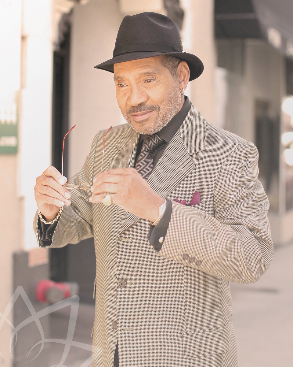 As we all grow older, certain health concerns earn our full attention, especially the importance of oral health for seniors. We get one set of permanent teeth, so it's crucial to take care of them for our entire lives.