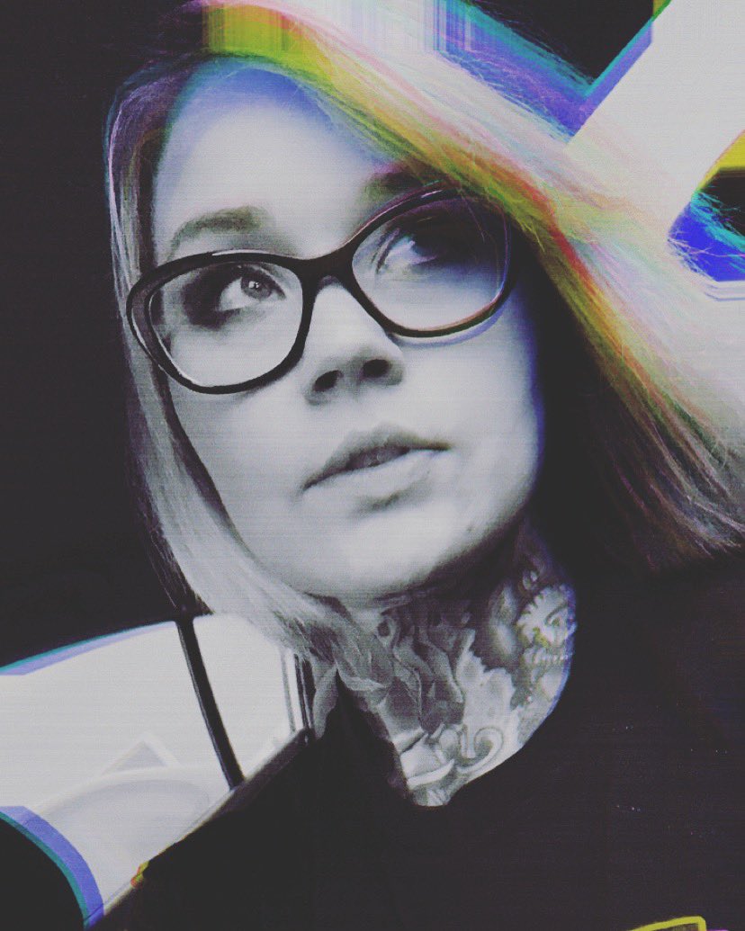 OneEyedMillie's tweet image. So if I reach 20k on Instagram by 11pm Sept 24th I’ll be giving away a full day session with me. I’ll be drawing from the people who share this post (on Instagram)!! This session can be at my home shop, a convention, or guest spot! #Inkmaster #badger #20kfollowers