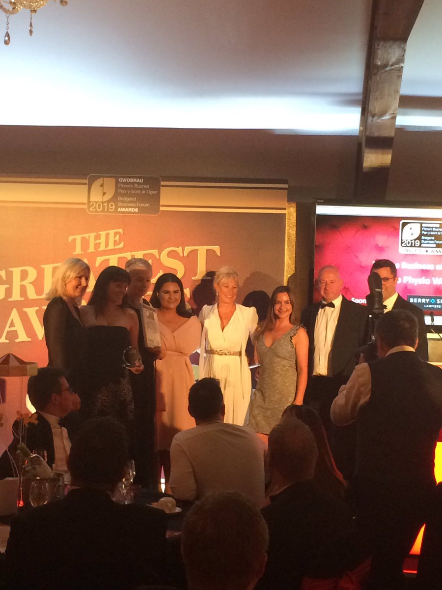 Da iawn <a href="/neurophysiowale/">Neuro Physio Wales</a> ar ennill #busnes #gwasanaethau y flwyddyn! #BBFAwards