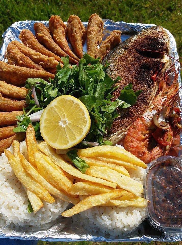 quickdelivery3's tweet image. اطلب غداك من مطبخ الروبيان للأسماك والمشويات 
متوفر لوجبة الغداء غداً
وجبة سمك قاجوج 25 د
وجبة سمك مرجان 25 د
وجبة جمبرى 50 د
حرايمي 10 د للحفاضه
وجبة مشكل 60 د 
احجز عن طريق :
 رقم المطبخ 0944384041