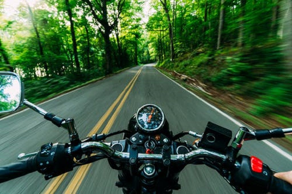 WisconsinDOT's tweet photo. Wisconsin has 550,000+ licensed motorcyclists. Many of them will be riding to the #TomahawkFallRide this weekend. Remember, your vehicle's blind spots hide motorcycles. Please always #LookTwice https://t.co/flRPdpxLYv
