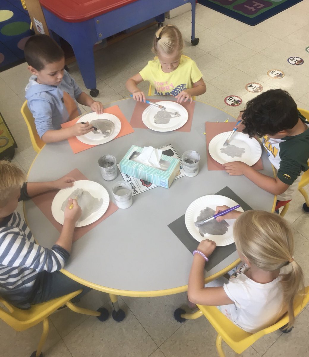 slevin_prek's tweet photo. Fun Friday calls for a fun craft! Ask us what shape the moon will be on Saturday night. Make sure to check it out! π #shapeoftheweek #FHLeads https://t.co/xnkXJQvRJl