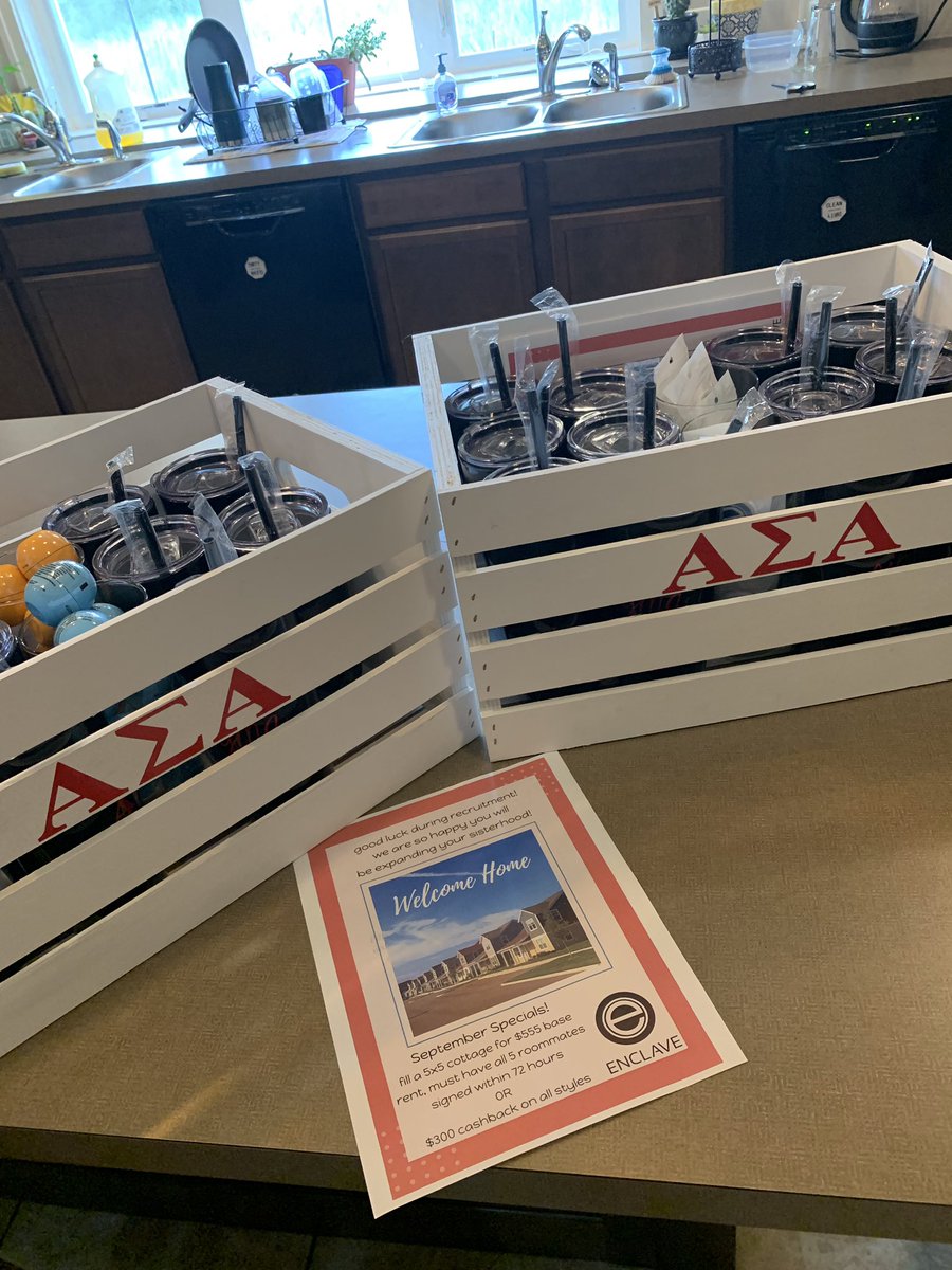 asagvsu's tweet photo. @EnclaveNow thanks for the gifts❤️ the girls loved them! https://t.co/FdhjKFEVKh
