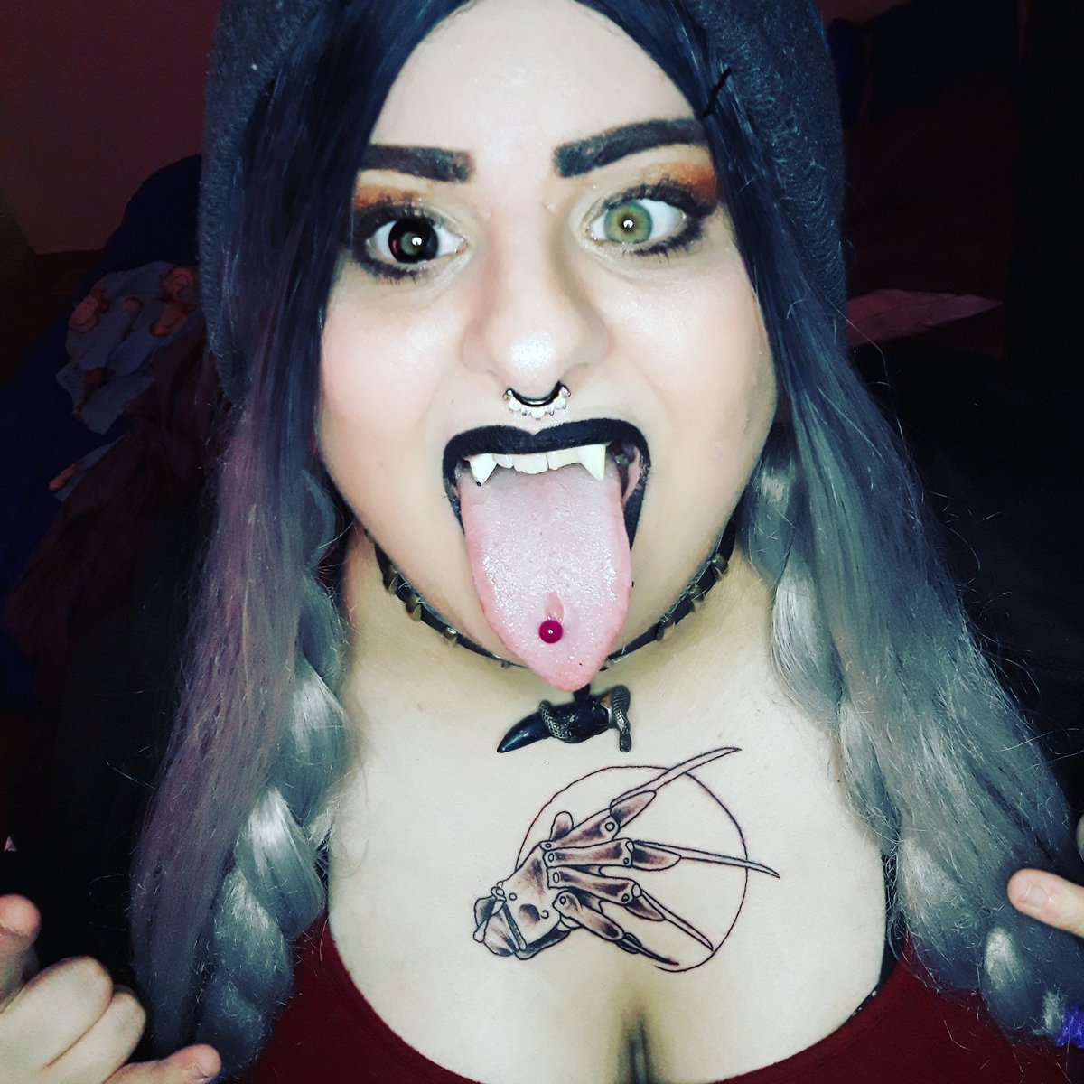 BooCooki3's tweet photo. #fridaythe13th #freddykruegertattoo #fangs #vapecloud #colorcontact https://t.co/QlTbGKTOLY