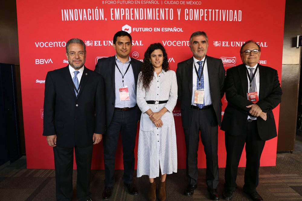 SETYYucatan's tweet photo. Con su participación en el panel “Seguridad y privacidad en la era digital”, el titular de la Sefoet, @ErnestoHerreraN, expuso los componentes de seguridad e innovación que han jugado un papel fundamental en el desarrollo económico de #Yucatán... https://t.co/mLPRA9olwU