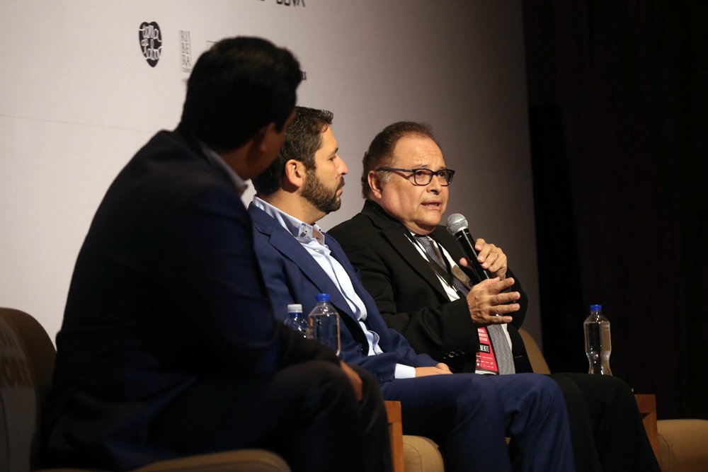 SETYYucatan's tweet photo. Con su participación en el panel “Seguridad y privacidad en la era digital”, el titular de la Sefoet, @ErnestoHerreraN, expuso los componentes de seguridad e innovación que han jugado un papel fundamental en el desarrollo económico de #Yucatán... https://t.co/mLPRA9olwU