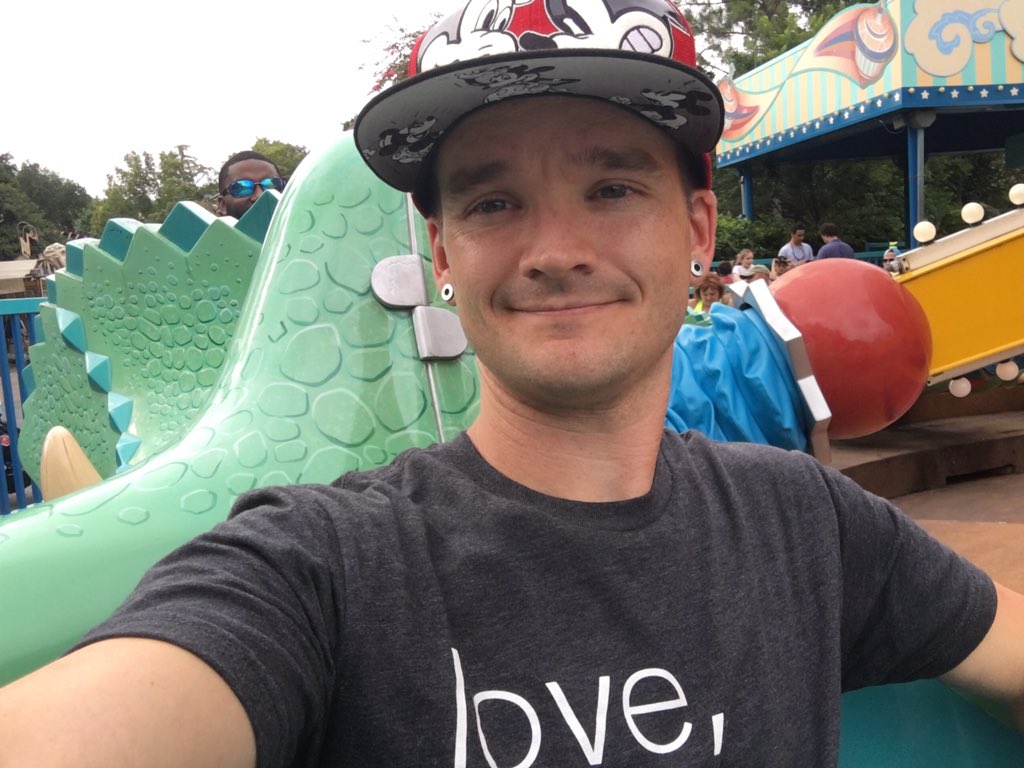 mousehost's tweet image. #34 TriceraTop Spin #parkeologychallenge @parkeology @magiconadollar #DJwdwchallenge #isaiah117house