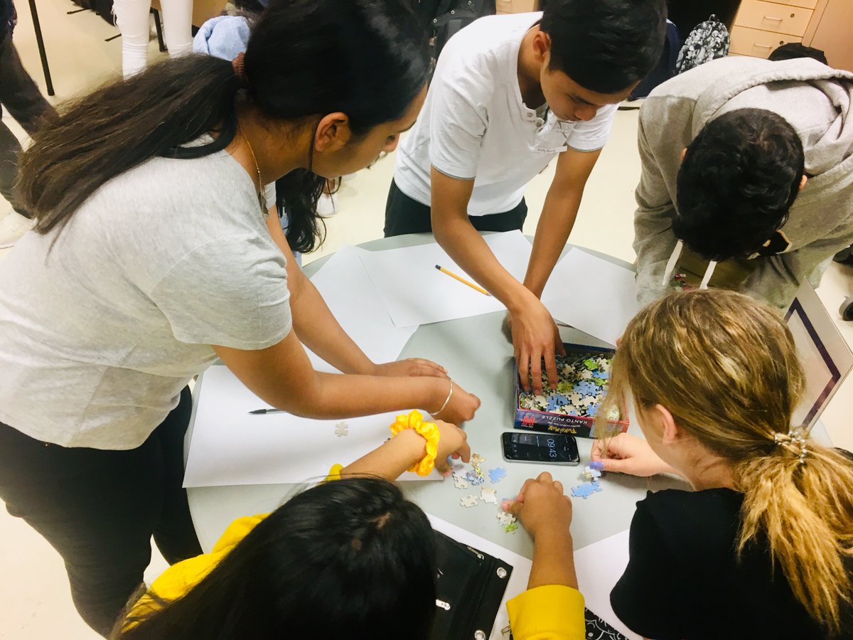 ArtsProgramMSS's tweet photo. .@MSSArtsCouncil just had their interview night for the 2019-2020 school year. Their new interview process reflected #PeelEML goals and #MSSLions explored diverse stations that showcased their #PersonalExcellence! 

@MississaugaSS #pdsbCreativity #TheArtsProgramMSS https://t.co/Lx2ObNJjxb