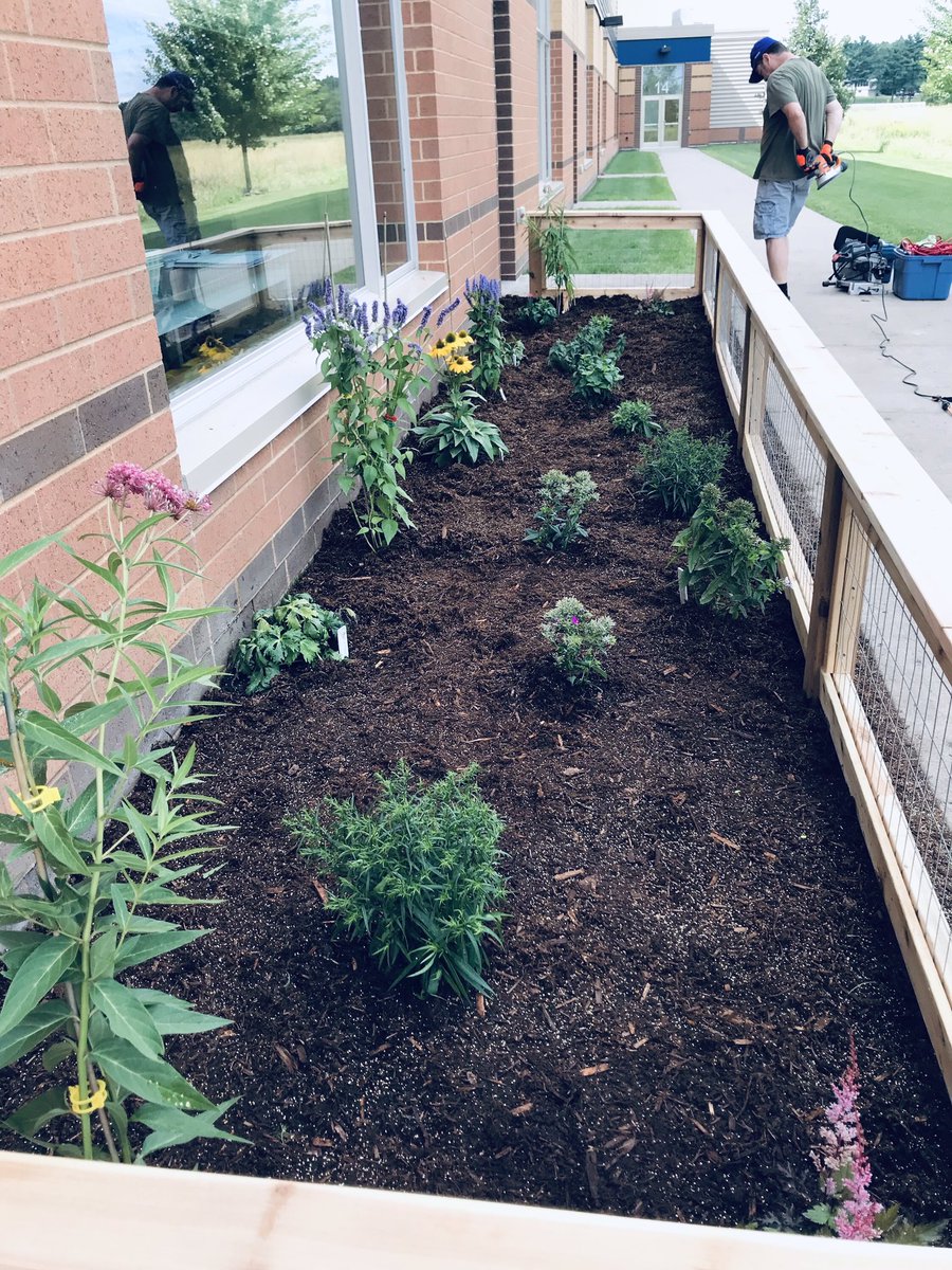 stcroixprep's tweet photo. Thank you to Luke for designing and creating a beautiful pollinator garden for his Eagle Scout project which is outside the KA classrooms. Grateful to Luke and Troop 249 for bringing more beauty and ecological health to our corner of the earth! 
#stcroixprepforlife #stcroixprep https://t.co/DCVyqKxmo9