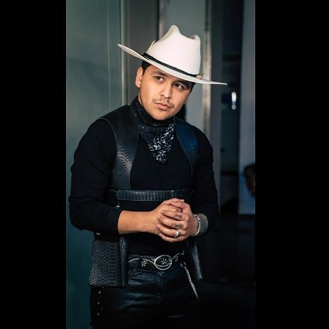 CNodalPR's tweet photo. Nuestro hermoso vaquerito,@elnodal en la noche de ayer con @piso21music 🐍🖤🔥

#ChristianNodalMundial #ChristianNodal #Nodalistas #RegionalMexicano #JGMusic #Piso21 #PaOlvidarmeDeElla https://t.co/ZUTgip5EZl