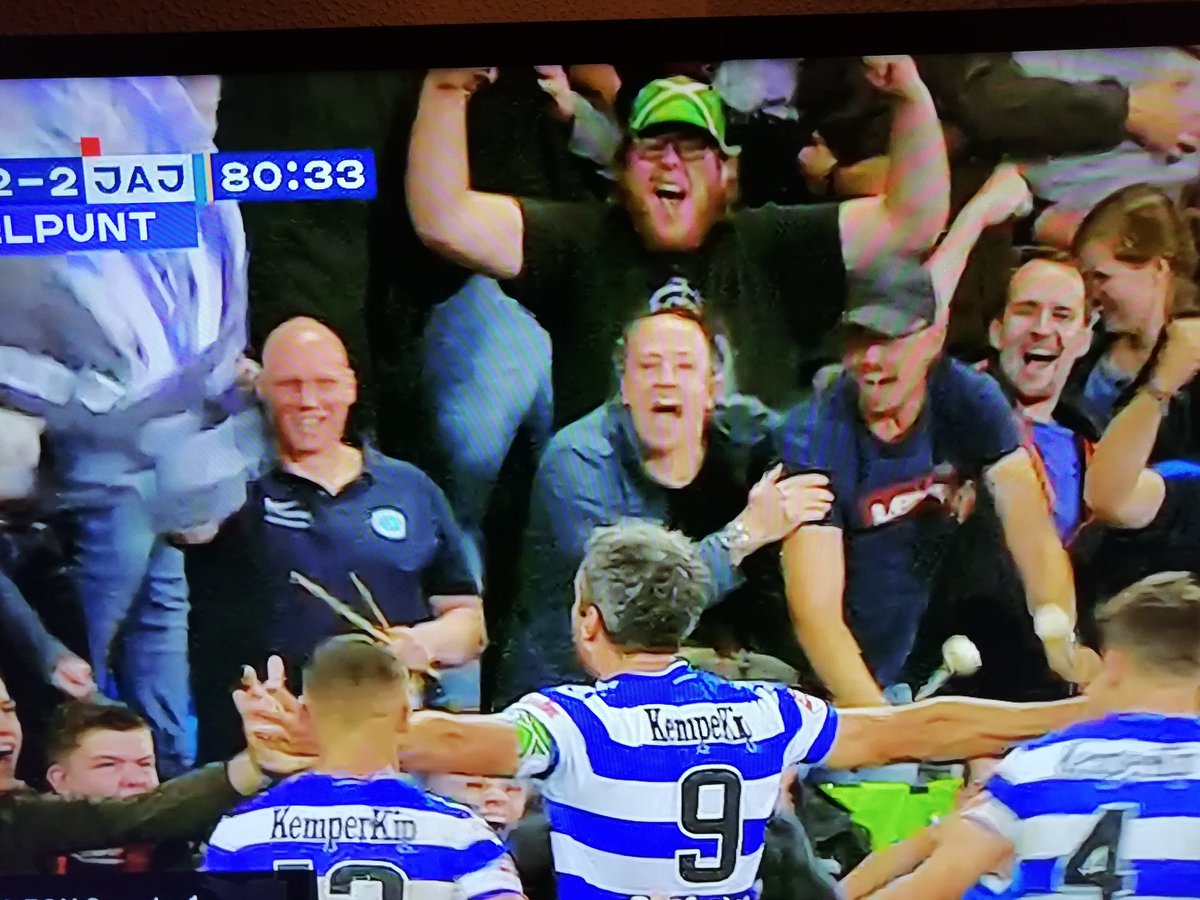 Die met die pet, he, die is net zo blij als zijn moeder #grajaj <a href="/Markusnijman/">Mark Nijman</a>