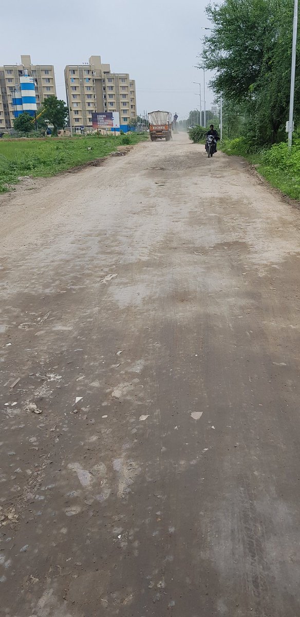 hemendra16's tweet photo. @PMOIndia 
@AmitShah
@CollectorAhd
@AMCAhmedabad
@AmdavadAMC
@vijayrupanibjp
saheb please help 
Its hard to walk after recent rainy hear in ahmedabad. Behind Nirma university on way to Godrej garden city toward Tragad. Plz help sir https://t.co/VFtnQErePR https://t.co/qRLedUKV2t