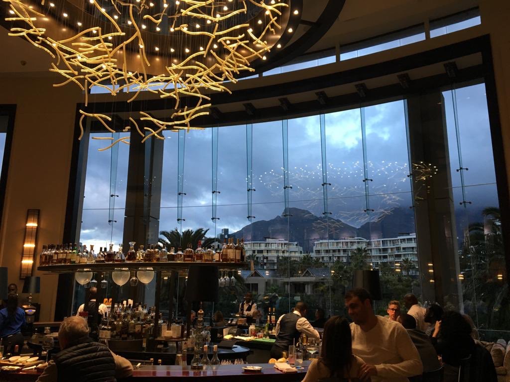 ReciprocalWine's tweet photo. Fabulous dinner and wine tasting, hosted by Michael Fridjhon, at NOBU @OOCapetown last night. It was wonderful to have some of our oldest clients joining us in celebrating our 50th anniversary.

#nobu #Bordeaux #internationalwines #frenchwines #RiedelSA #Champagne #Burgundy https://t.co/tUItY4mZDR