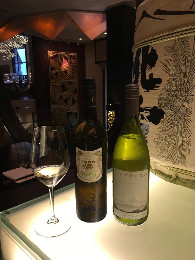 ReciprocalWine's tweet photo. Fabulous dinner and wine tasting, hosted by Michael Fridjhon, at NOBU @OOCapetown last night. It was wonderful to have some of our oldest clients joining us in celebrating our 50th anniversary.

#nobu #Bordeaux #internationalwines #frenchwines #RiedelSA #Champagne #Burgundy https://t.co/tUItY4mZDR