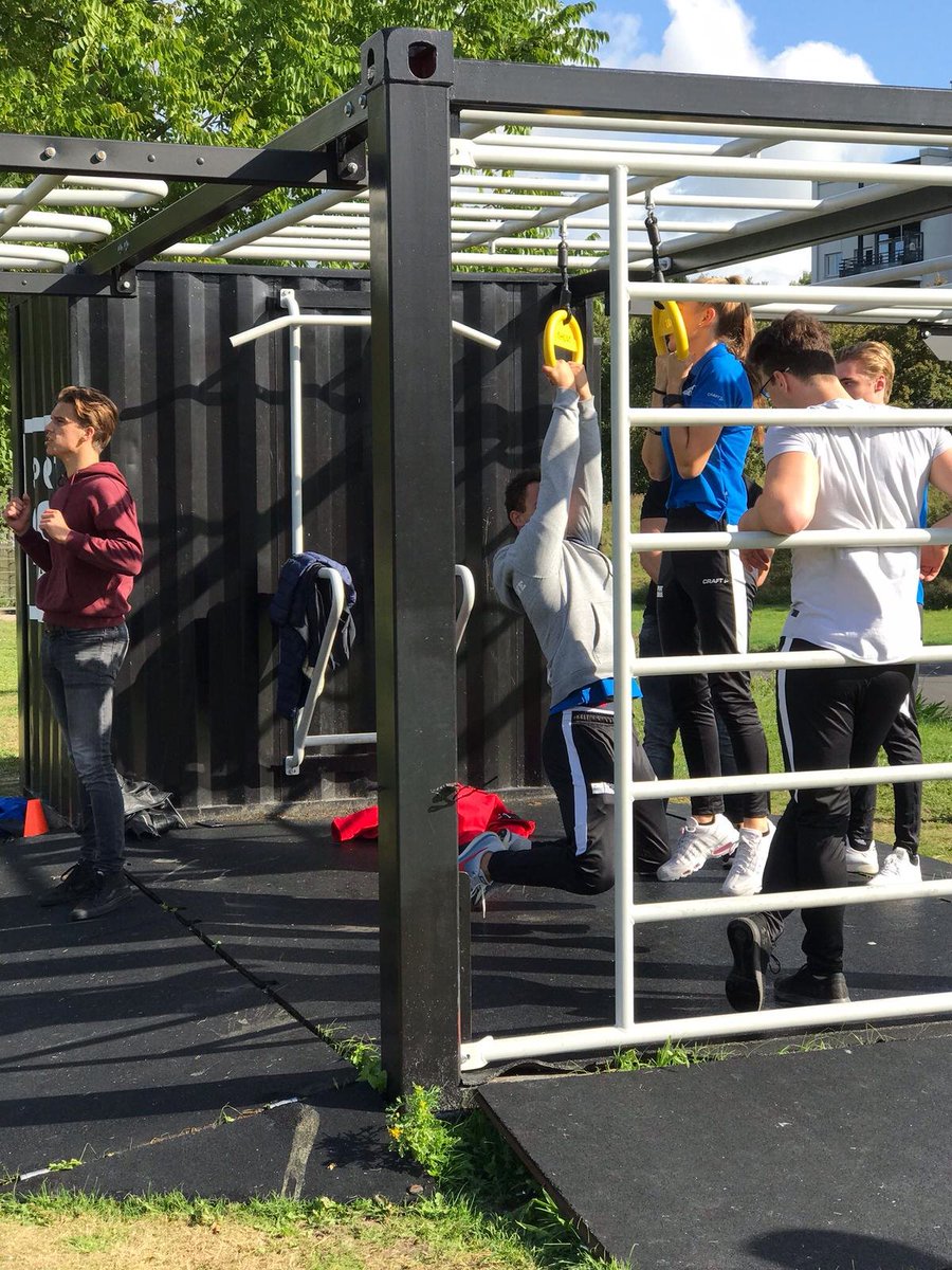 SportpleinBreda's tweet photo. Deze week was de kick-off voor de studenten van @Fontys @Sporthogeschool die komend jaar aan de slag gaan bij allerlei partners @breda. We gaan er een mooi beweegjaar van maken! https://t.co/EW5h6aXmsM