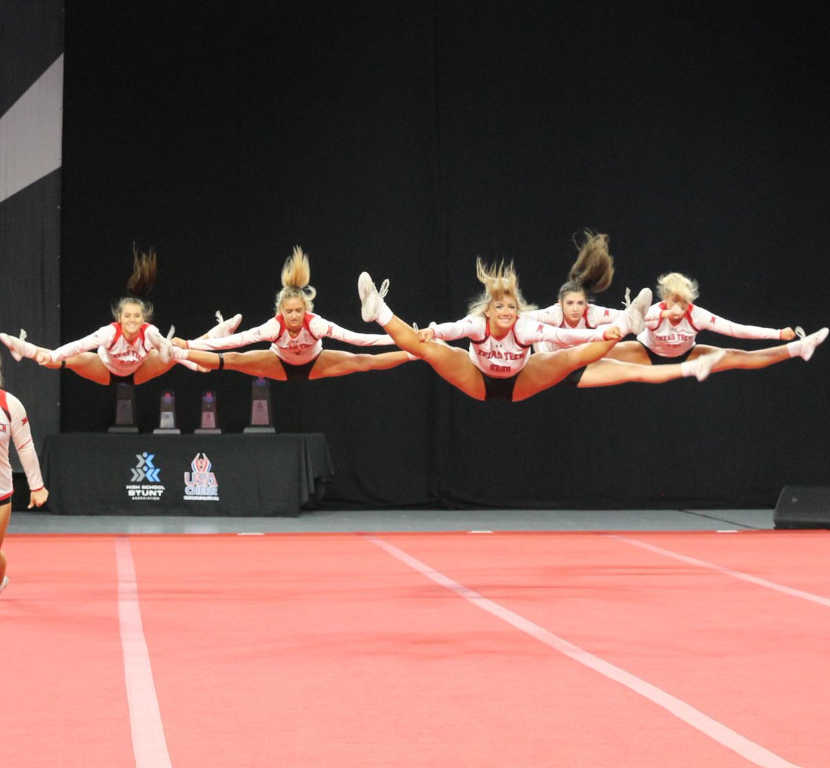 STUNTtheSport's tweet photo. Jumping into the weekend! 👏🏼👏🏼#STUNTthesport @ttuSTUNT https://t.co/oy8Eqwu90c