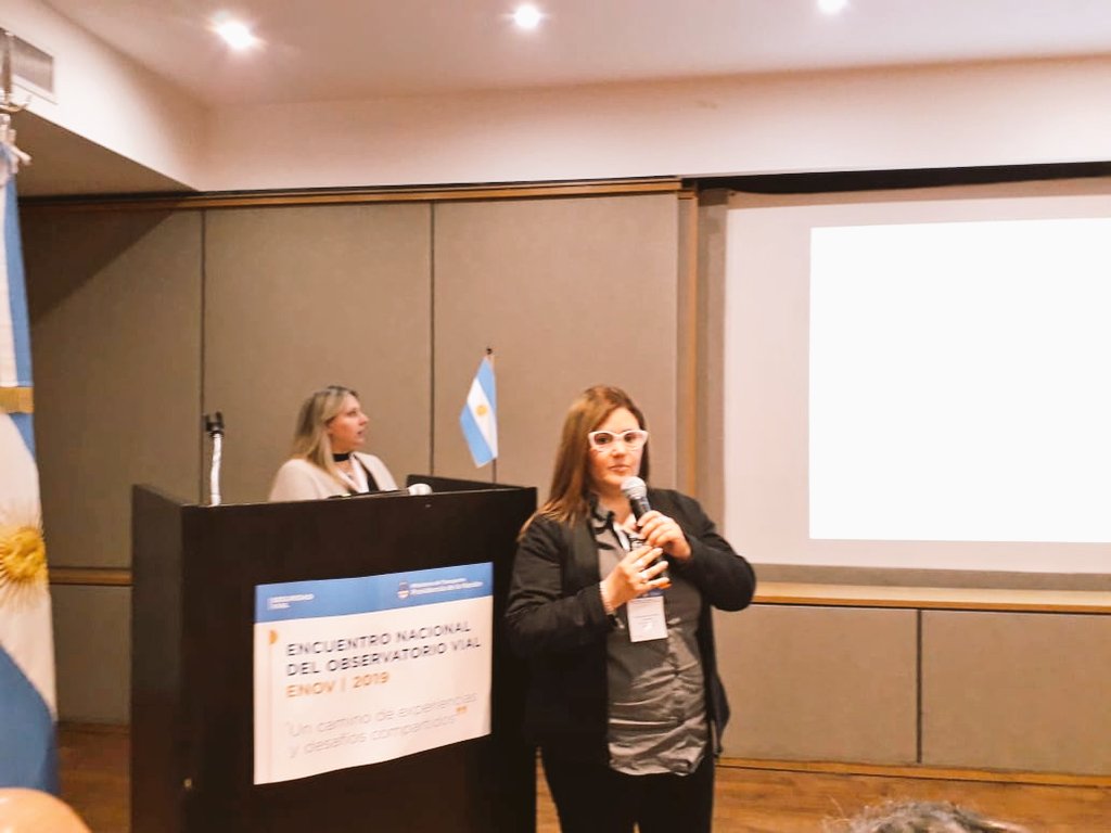 RedSegVial's tweet photo. El Observatorio Vial de la @RedSegVial expuso sobre el estudio Estimación de la Carga Global para la provincia de Santa Fe realizado en conjunto con la ANSV en el marco del Encuentro Nacional de Observatorios Viales (ENOV) en la ciudad de #BuenosAires.👏👏 https://t.co/N3qFevwEZp