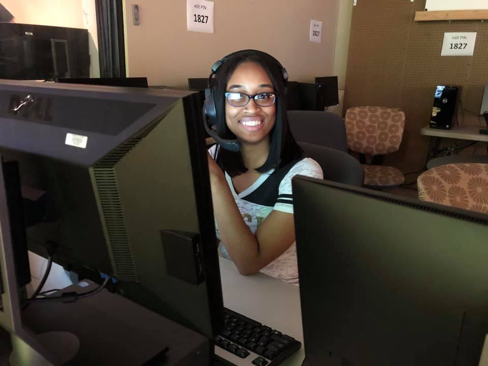 lutvonline's tweet photo. It's been a busy 3 weeks around here. We've already filmed so many events! MOVP, MOACAC, Coaches Shows and Student News.

Football will be LIVE on the LUTV channel tomorrow, be sure to tune in! 

Here's some photos of our students working hard! https://t.co/7E4nK8MCJD