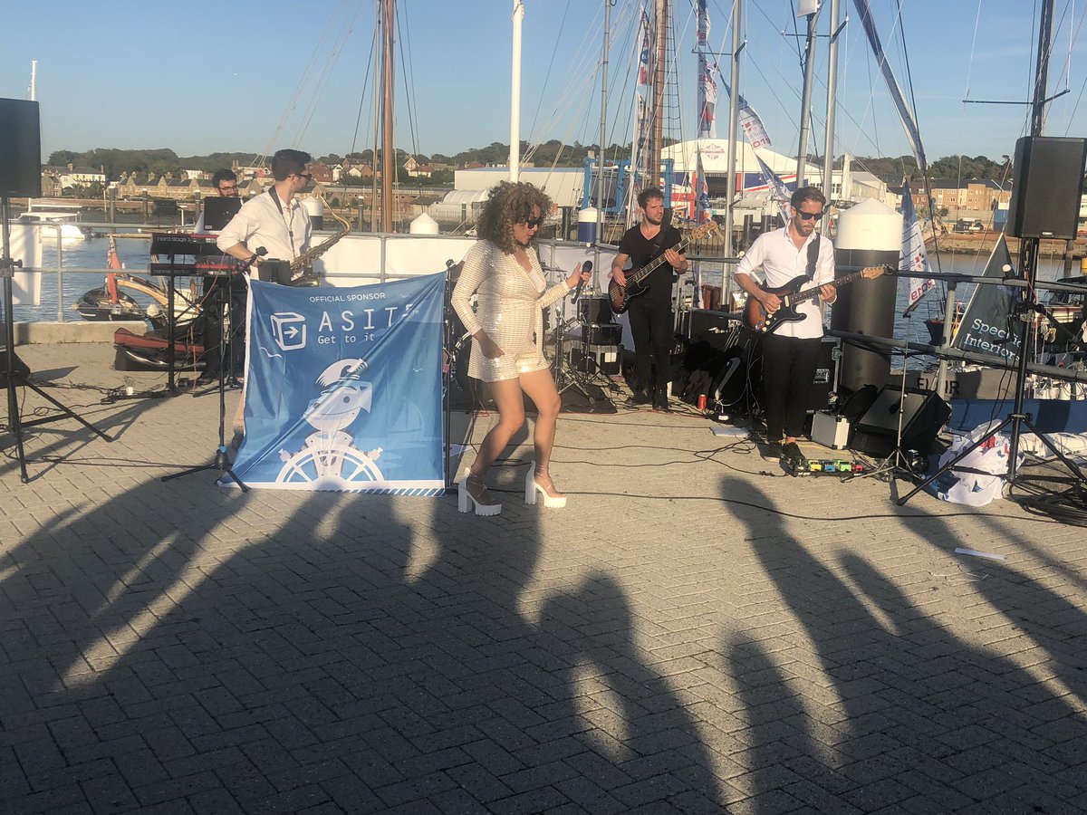 ASITE's tweet photo. Thank you #FloCollective for rocking our #PontoonParty! @flocollective @asite @LBCC_sailing
#LBCC2019 #PlatinumSponsors #LittleBritain2019 #Asite #ITsAdoddle https://t.co/T28Y4CGsj7