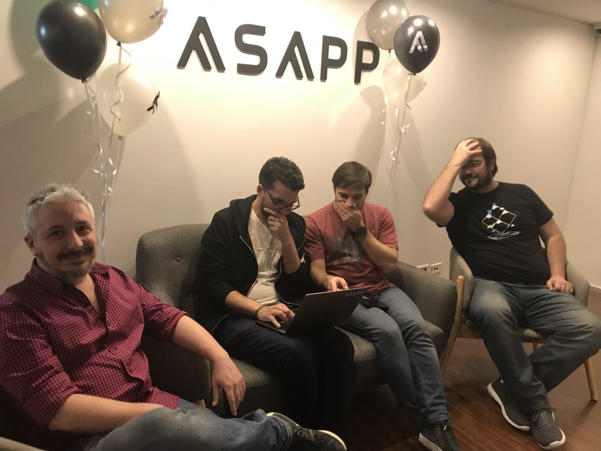 asapplatam's tweet image. Seguimos celebrando, y es que hoy tenemos más de 256 razones para hacerlo. ¡Feliz #DiaDelProgramador a nuestro equipo en Argentina! 👨‍💻👩‍💻#KeepCalmAndCodeOn