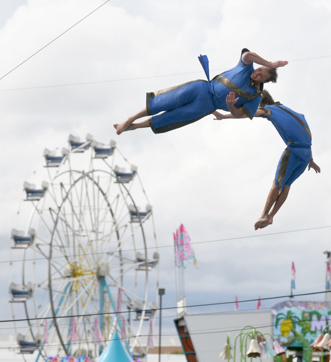 Jesse_Tinsley's tweet photo. The Sinbad the Pirate High Dive Show was the highlight of the #Spokane Interstate Fair for @Ted_Spokesman and he wrote about the diving #daredevils: https://t.co/la95auYHez #goingtothefair #funatthefair https://t.co/DBEddG0xrW