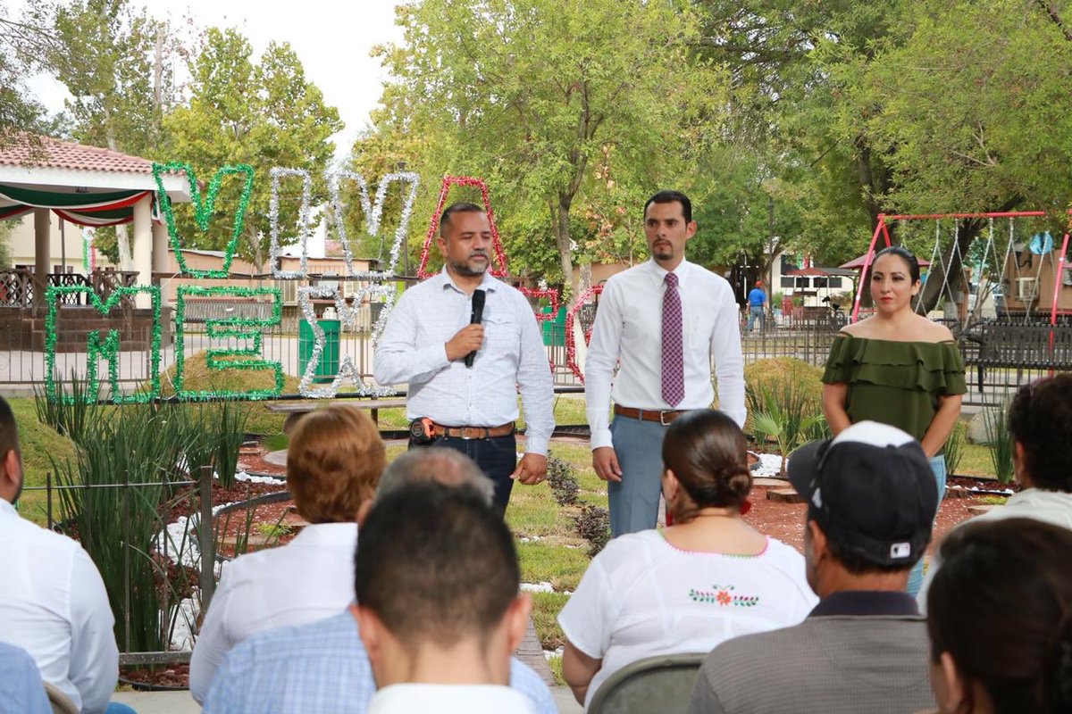 Zenon_Velazquez's tweet photo. Con una inversión total de 78,571 pesos, hicimos la entrega de rehabilitación de la plaza principal, donde creamos un espacio multifuncional que permite combinar el paisaje con exposición temática, visitantes disfrutan ya de este lugar.
#SigaLoBuenoParaNava #FiestasPatrias2019 https://t.co/S6zcZJXDNr