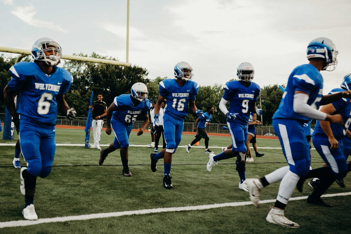 hpcollierville's tweet photo. All smile cause BLUE OUT IS TODAY! 7pm at Kirby High School.   Plan to eat at the concession stand, and see ya there in all your blue out swag! https://t.co/70Bkcy0VC2