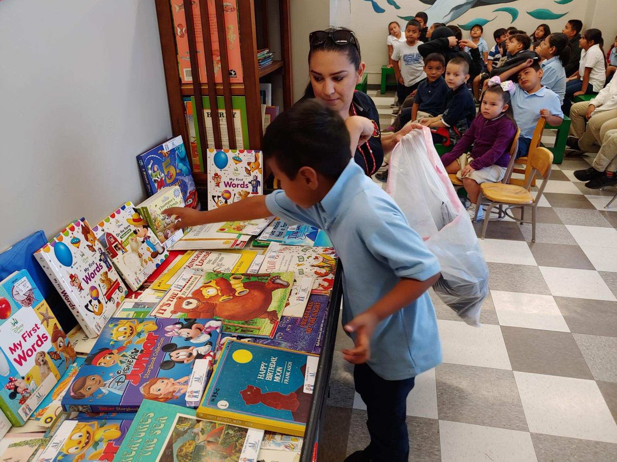 Veronica Mata, Family Advocate with MUSD CWA, assists 50 students from BRSA this week who were provided with school uniforms, books, and school supplies by the Assistance League of Bakersfield (Operation School Bell). Thank you community partners!