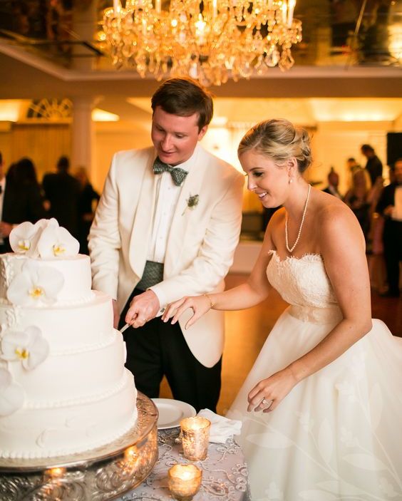 103West's tweet photo. A wedding at 103 West sure is sweet🍰 Call our event coordinators to start planning your special day! 404-233-5993✨ https://t.co/HjVZ4Bt0uh