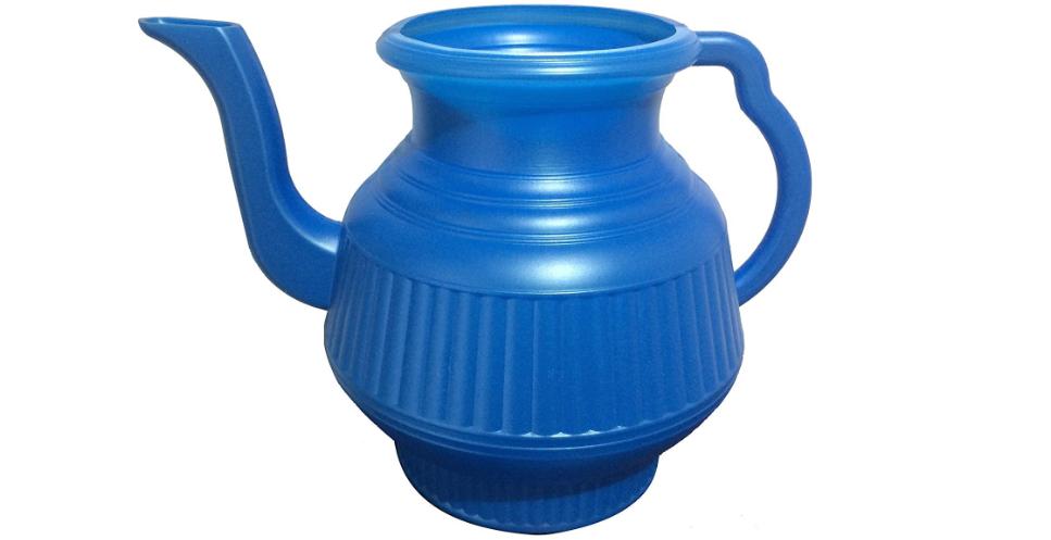Common Man’s Lota (9/10)PROS: Ubiquitous. The Toyota Camry of lotas. Found in every Muslim-owned shop, including meat markets. Excellent reserve volume and stream control. CONS: Possibly from a meat market. Common receptacle for toilet paper debris in masjid bathrooms. HOW?