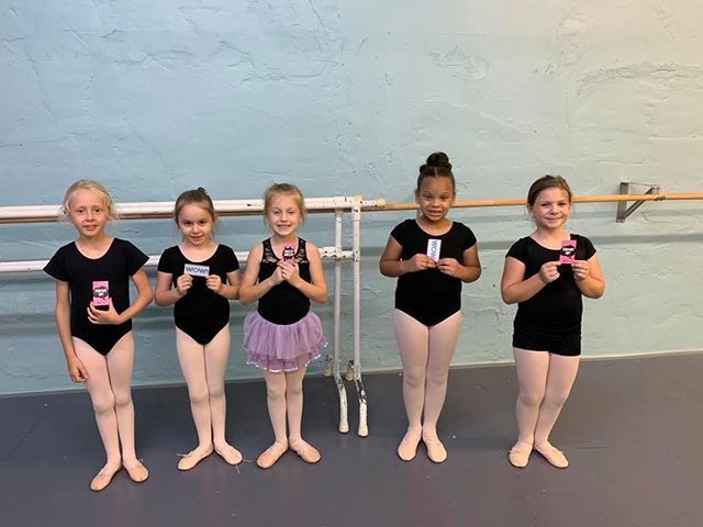 danceitoutllc's tweet photo. We love it when our dancers get WOW cards! 🤩🥰 https://t.co/9HPUcYrxV2 https://t.co/yv2cjjrZBg