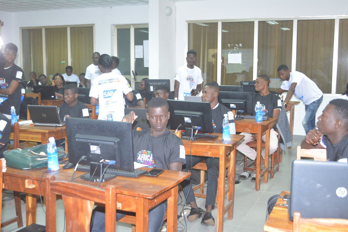 AfricaCodeWeek Togo tweet media