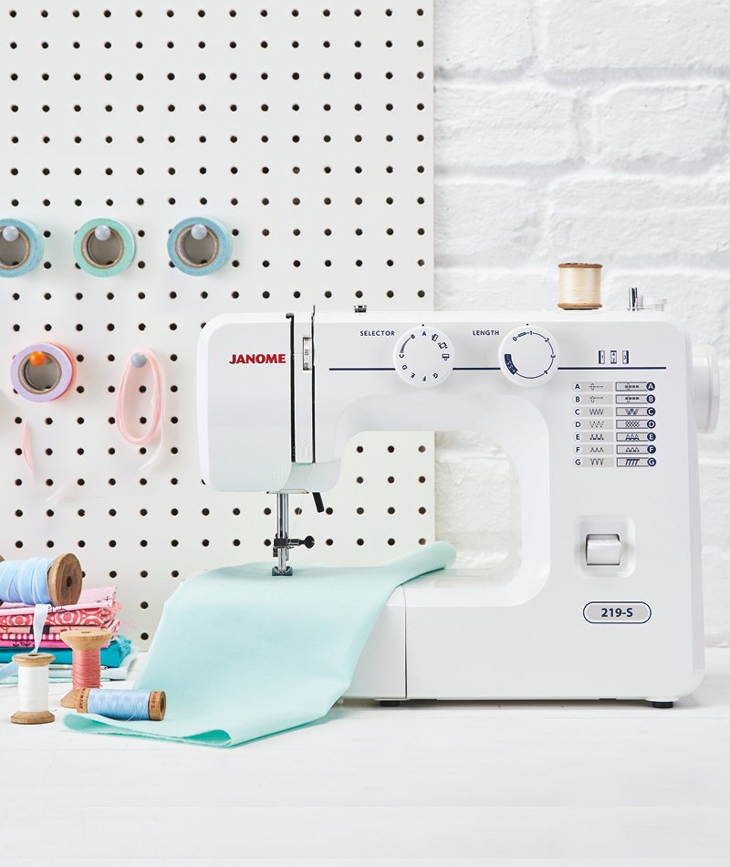 UK quilters, have you seen our subscription offer from issue 78? Subscribe today to have one of these <a href="/JanomeUK/">JanomeUK</a> sewing machines turn up at your doorstep! bit.ly/LPQ78sub