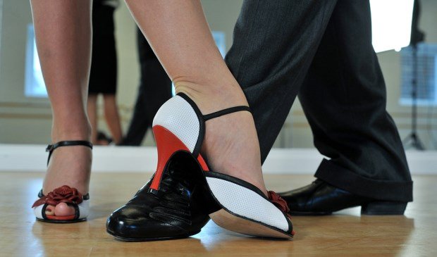 Groot tango festival ALKMAAR Stichting TangoArt uit Alkmaar viert dan haar 20-jarig jubileum met de organisatie van het festival Tango à la Carte. Van 20 tot en met 22 september vindt in Alkmaar dan... twib.in/l/EBeznzB79GEp via <a href="/AlkmaarsWeekbld/">AlkmaarsWeekblad.nl</a>