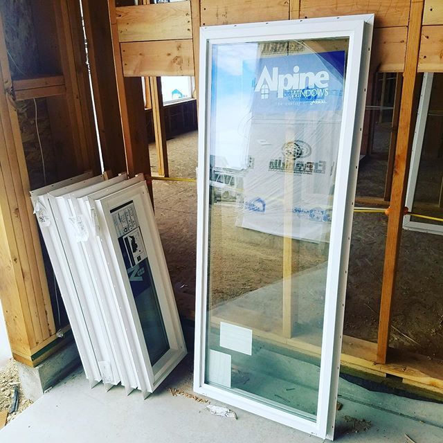 PagesWindows's tweet image. I love when there are add-on windows to an order. Honestly can’t wait to see this house when it is completed!! ift.tt/2ZSD9hA