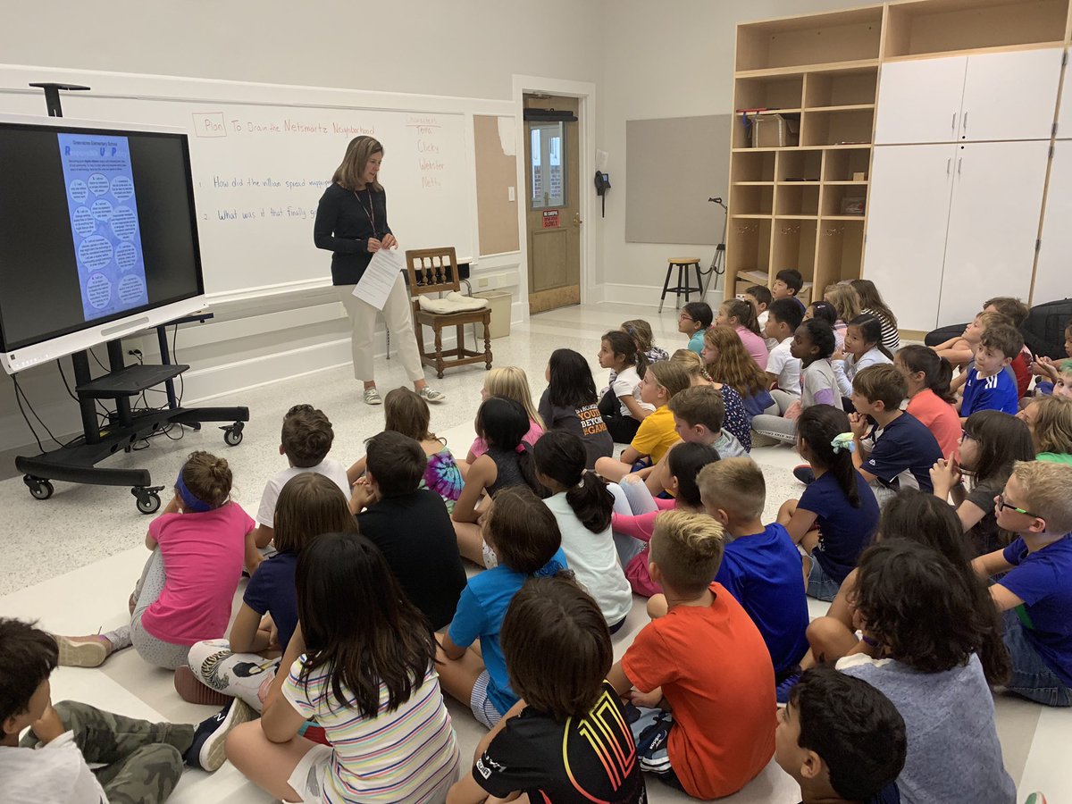 4deppertga's tweet image. Ms. Torrey taught us the proper way use our brand new Chromebooks! 💻 #greenacrespride @lynnetorrey