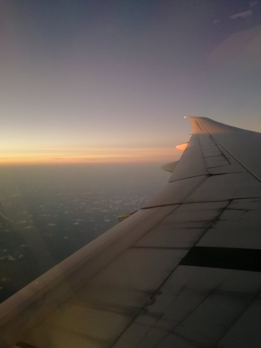 ipropain's tweet image. What a day!! Lovely hop from Changi Airport (SIN), Singapore over to Denpasar (DPS), Bali. Felt right at home with @KLM and their B773 - #skyteam livery.