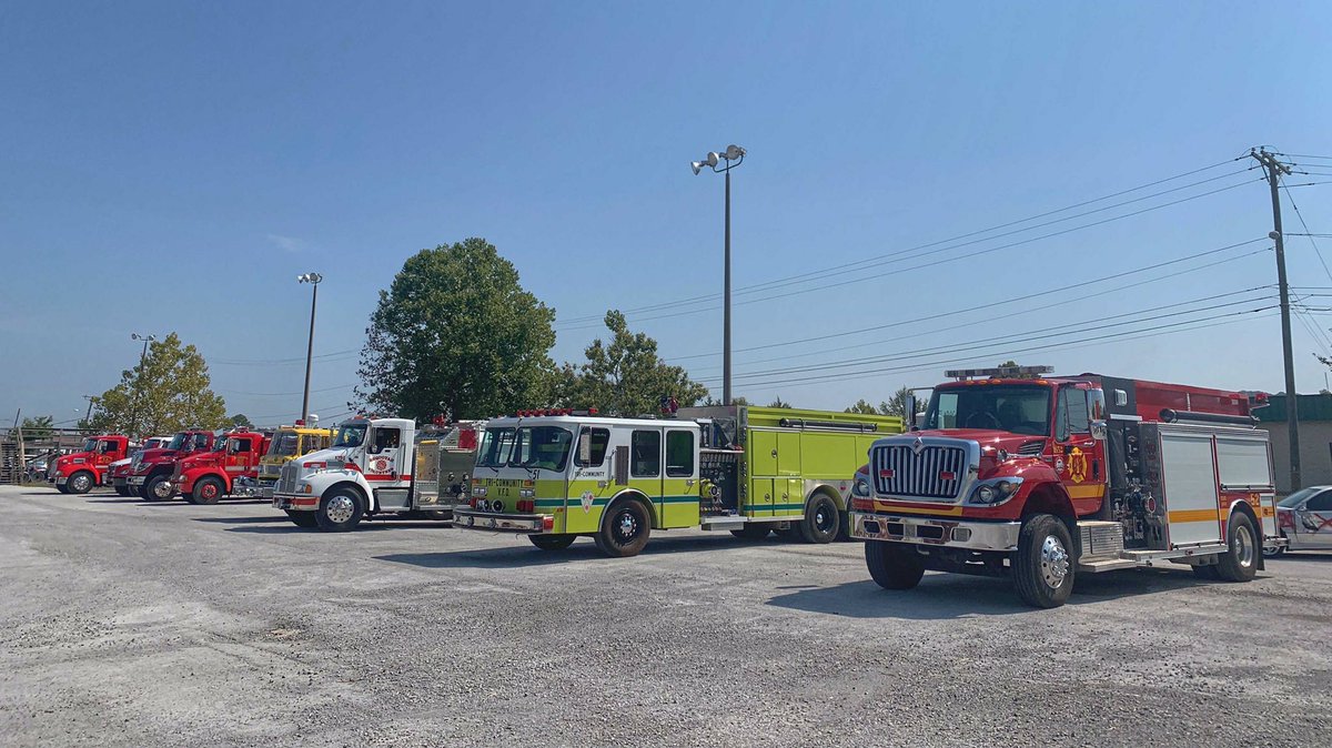 TriCommunityFD's tweet photo. Due to the major water main break in Chattanooga, our tanker has been deployed to standby at @ChattFireDept Training Center for mutual aid in the event of a fire. Multiple departments from the region have also deployed tankers to fill the assignment. https://t.co/irS3mKn3tM