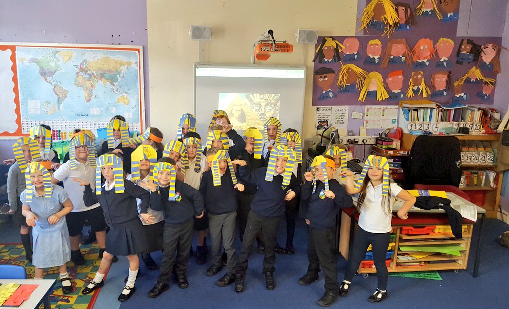 bps_MissMcC's tweet photo. Walk like an Egyptian! Perfectly posing Pharoahs in P3M #ancientegypt #brilliantbannockburn @bannps https://t.co/mpDGdvF4CZ