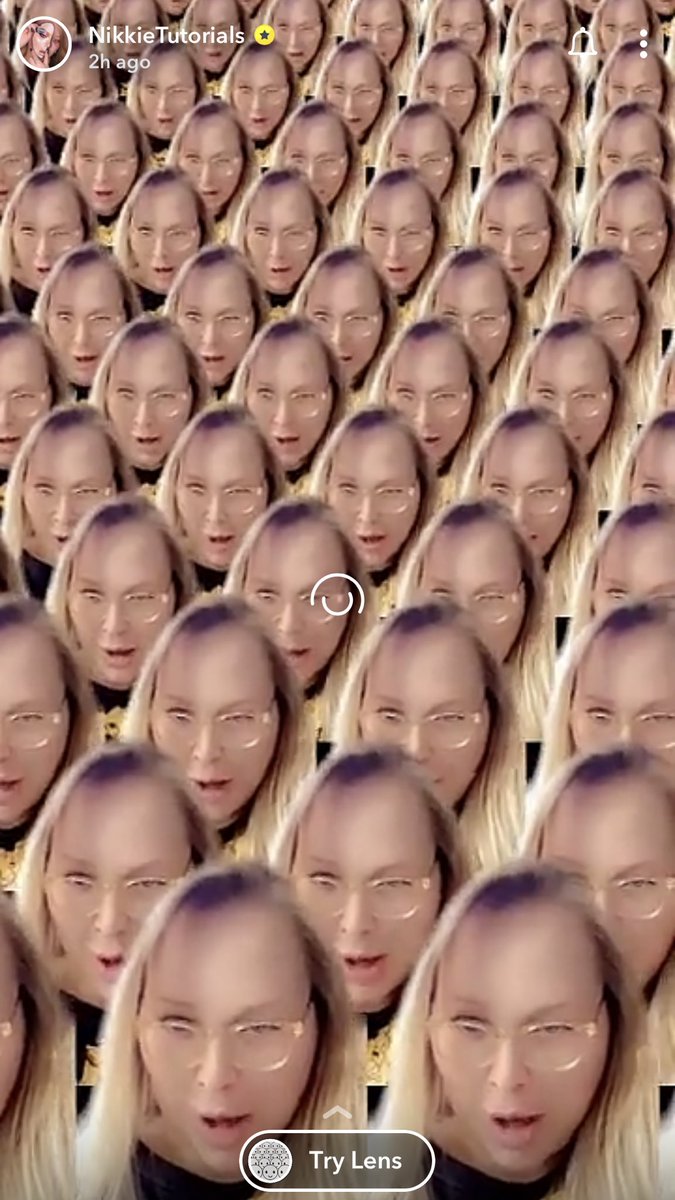 K_Babyyyyyyy's tweet photo. My phone froze at the perfect time lmao @NikkieTutorials https://t.co/jNsGqxOxVO
