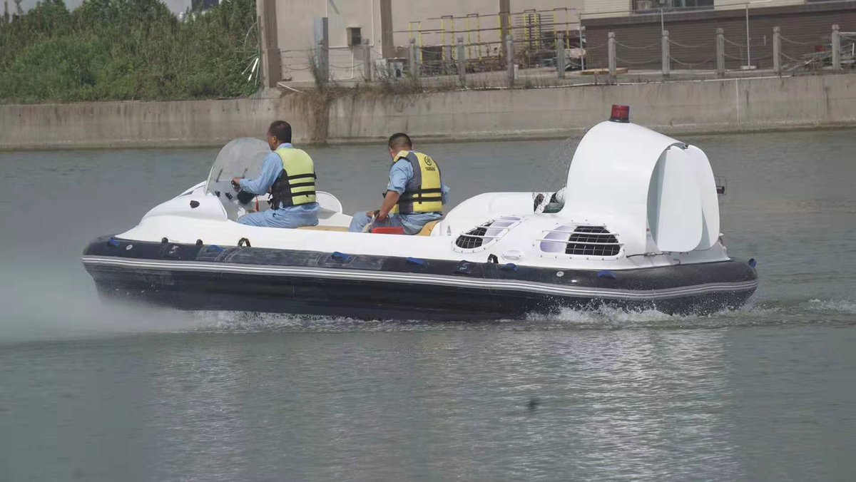 TheRoyalOceanic's tweet photo. Prior to the holidays, final test trails of the 11th six-passenger capacity Hovercraft concluded at our facility. #advanceengineering #engineering #hovercraft #hovercraftmanufacturer #hovercraftproducer #marineengineering #marinetech #production #royaloceanic #technology https://t.co/bMEhCpAAhz