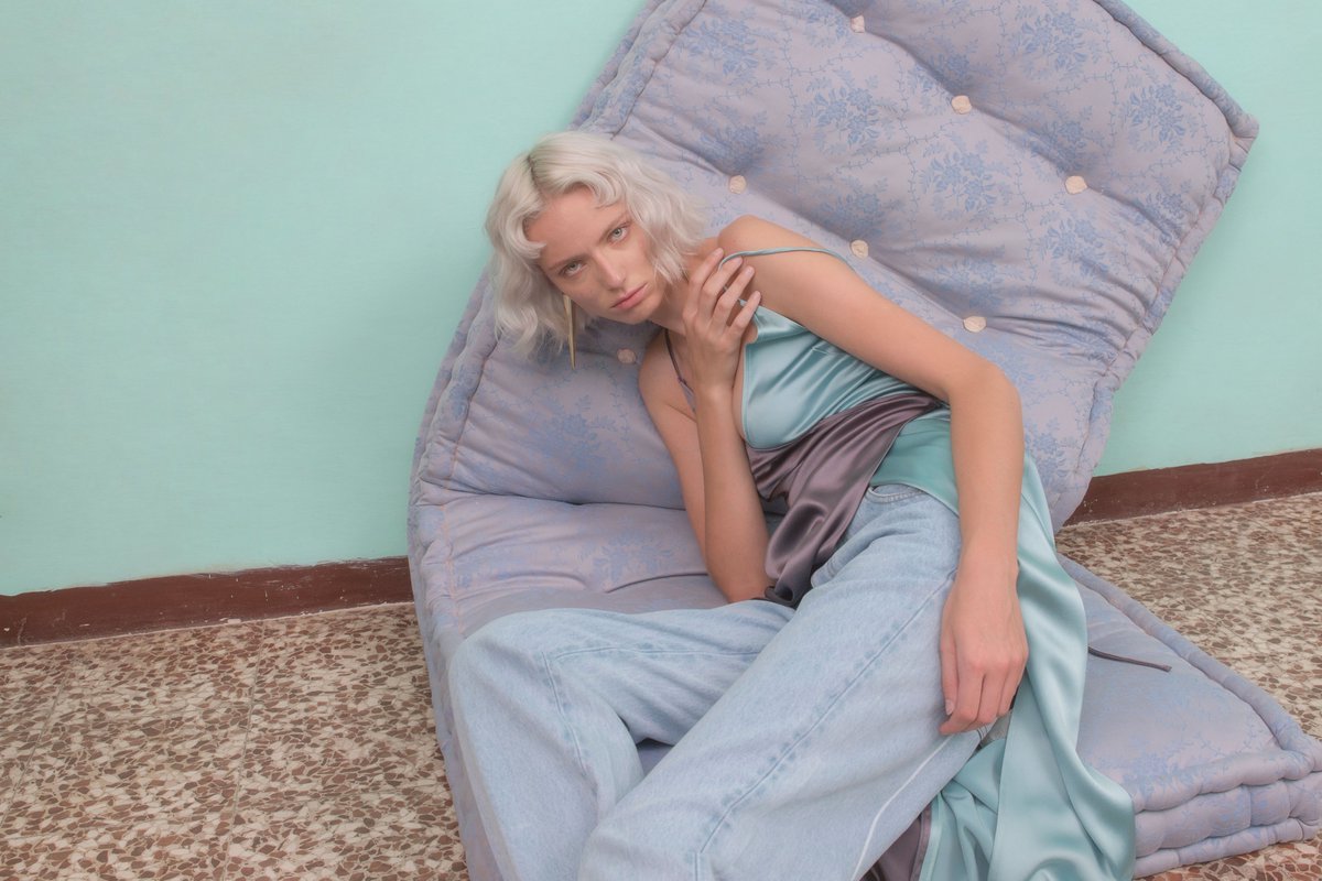 Secret Location tweet media