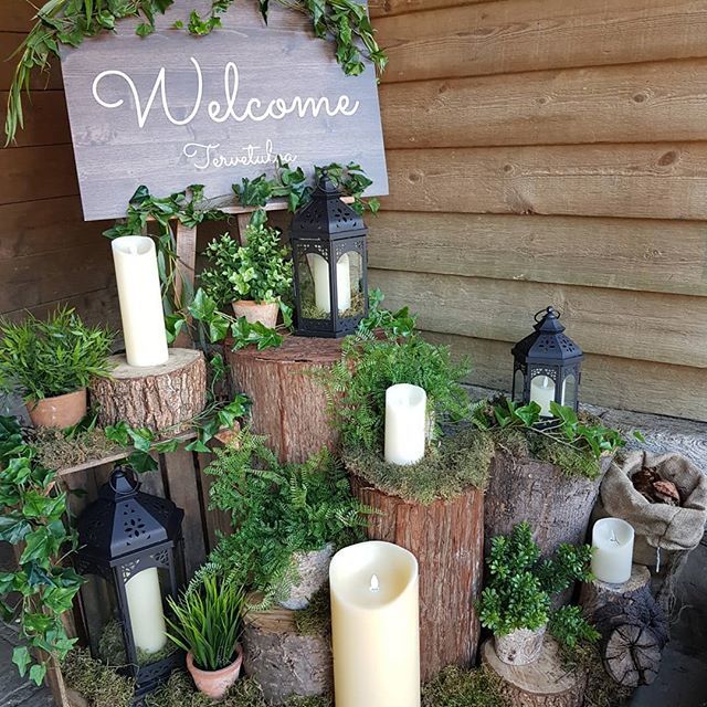 Rustic display and welcome sign @priorywymondley #thepriory #priorywymondley #thepriorylittlewymondley #rustic #rusticweddinghire #rusticdecor #rusticweddingdecor #rusticwelcomesign #rusticwedding #priorywedding #thepriorywedding