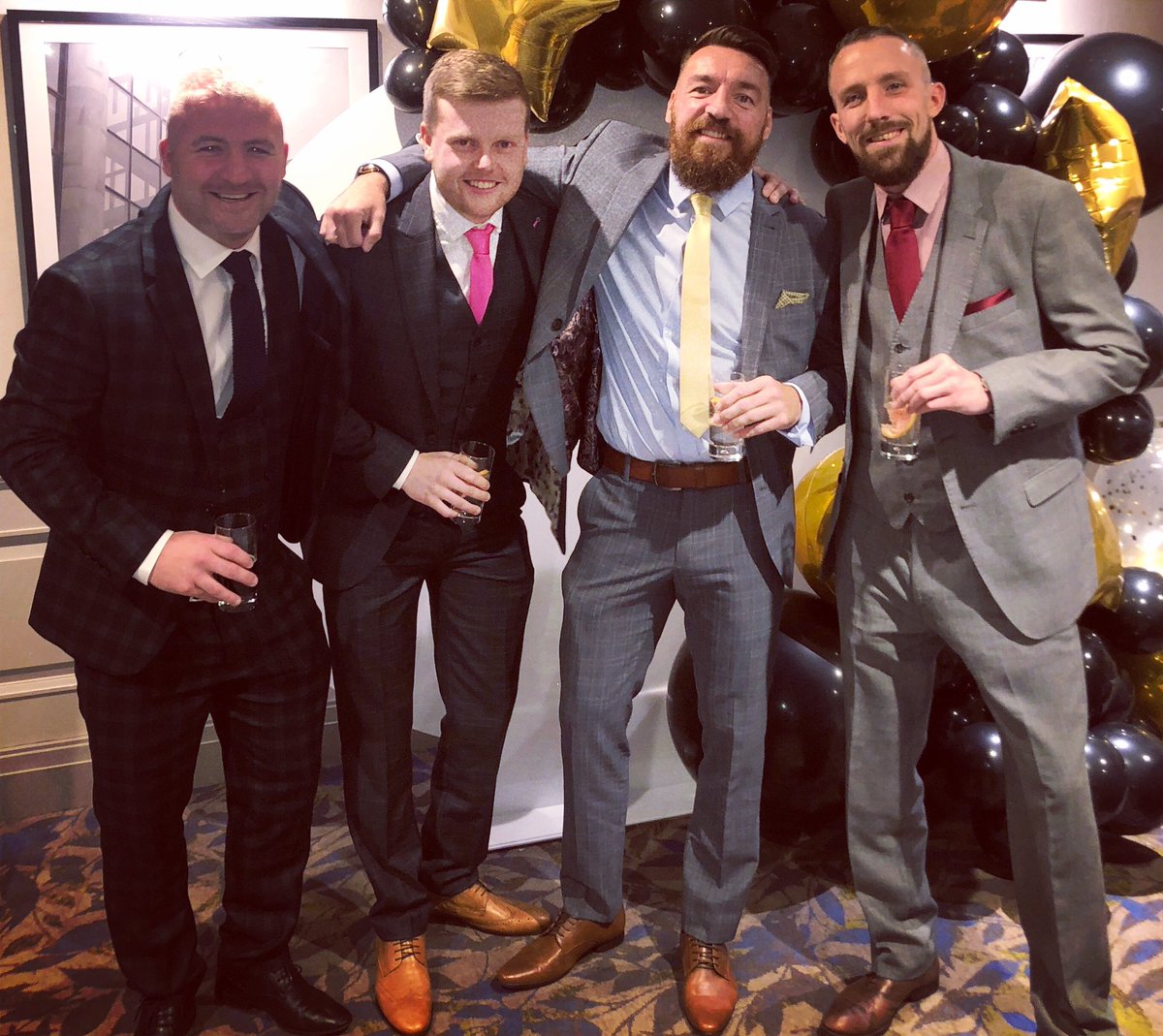 CowaBungard's tweet image. We are all @HouseChriss 🖤💛