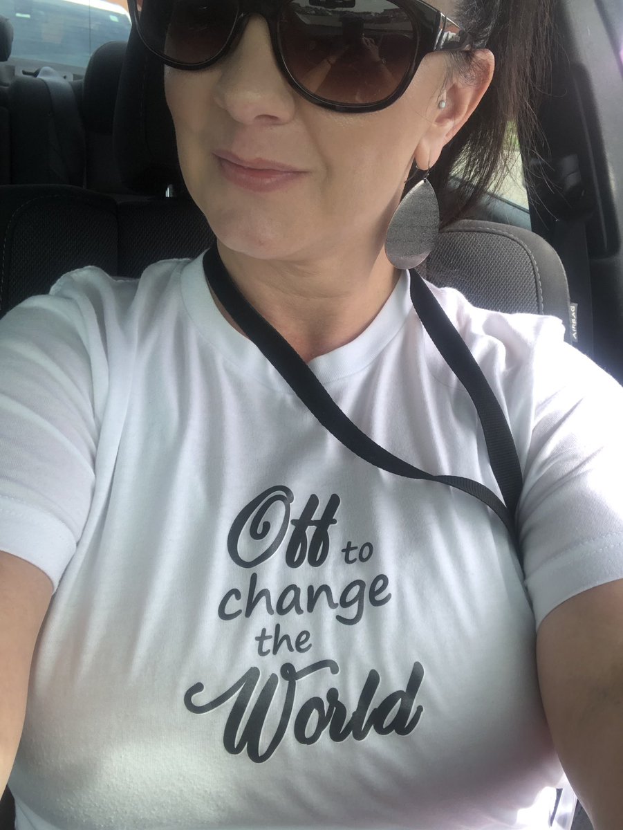 misscarrie21's tweet photo. My motto today! #offtochangetheworld https://t.co/QFjQufTtp2