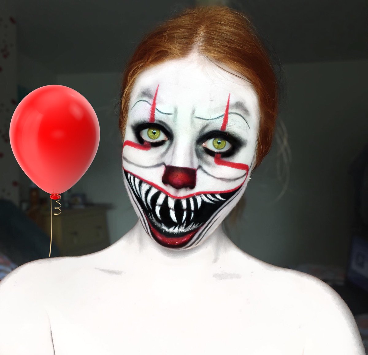 ScarletKo1's tweet photo. IT🎪 @ITMovieOfficial 
please show some love on IT🤡
Products:
@MorpheBrushes 35B 
@Snazaroo face paints 
@MoonMakeupUK face paints 
@SleekMakeUP black liner 
@NYXCosmetics_UK @NyxCosmetics white liner https://t.co/1qm9NWDPI9